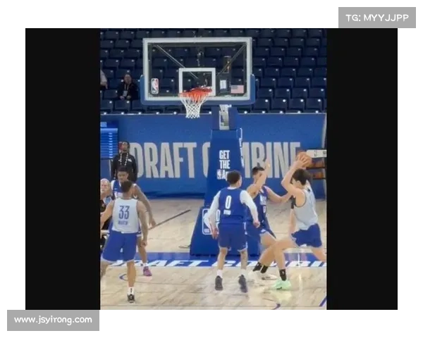 13+9+2+1+2!杨瀚森半场全能表现,向NBA球探交出完美答卷 13+9+2+1+2!杨瀚森半场全能表现,向NBA球探交出完美答卷