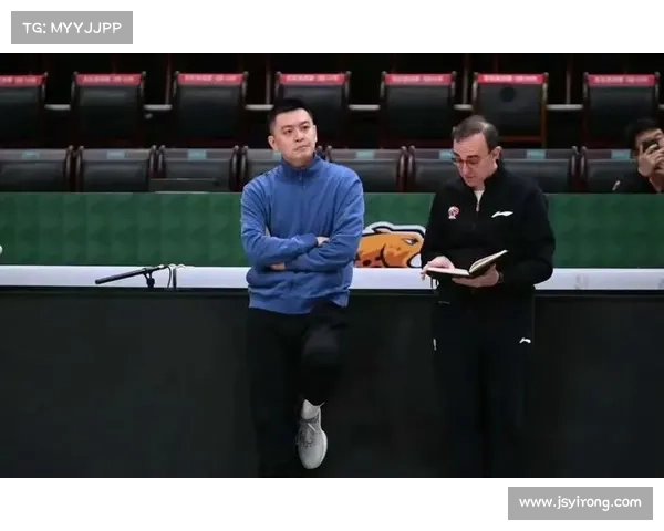 15日19:25分辽宁-新疆CBA总决赛G1 CCTV5现场直播 15日19:25分辽宁-新疆CBA总决赛G1 CCTV5现场直播